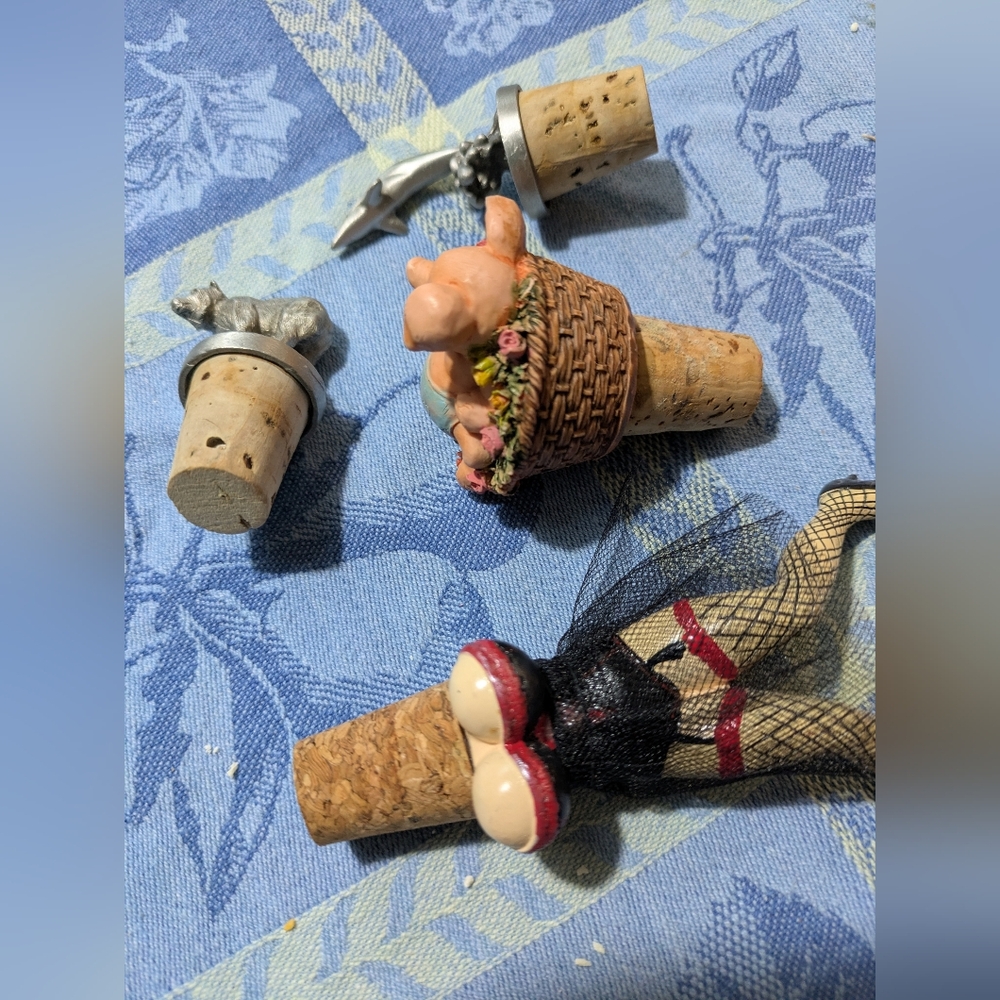 Assorted Wine Corks (Free With $50.00 Purchase)